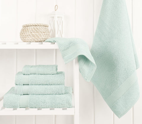 Cotton Paradise bath towel close weave detail showing thickness and soft finish