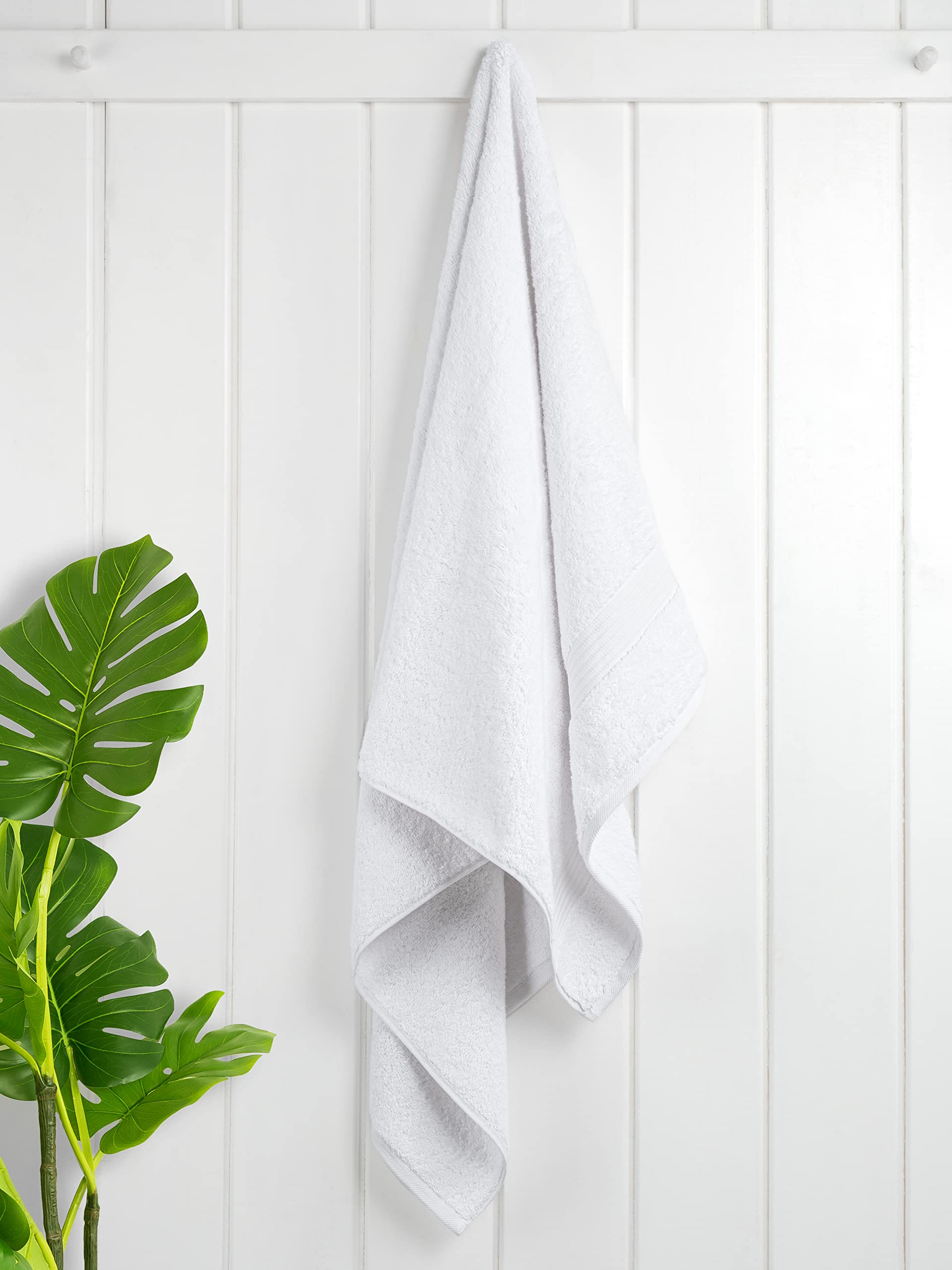 Cotton Paradise close-up of towel loops highlighting soft absorbent texture