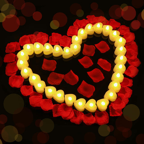 Coume bedroom proposal scene with candles and petals for memorable atmosphere