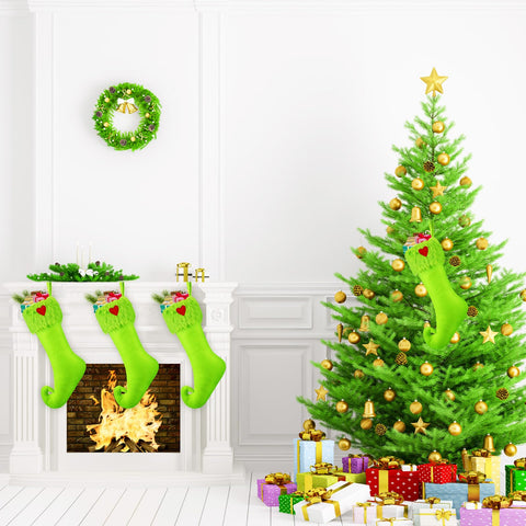 Coume lifestyle image on staircase showing coordinated holiday styling