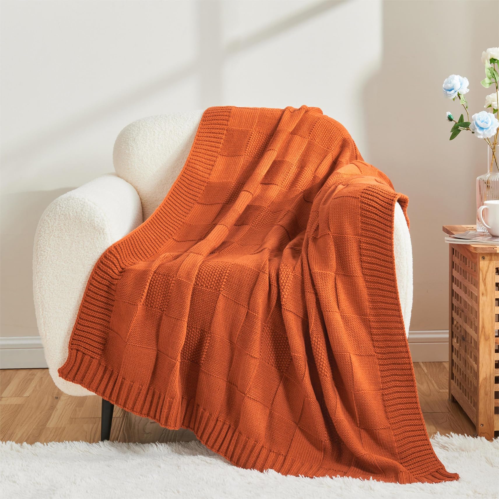 CozeCube seed-stitch texture detail, demonstrates softness and breathable warmth