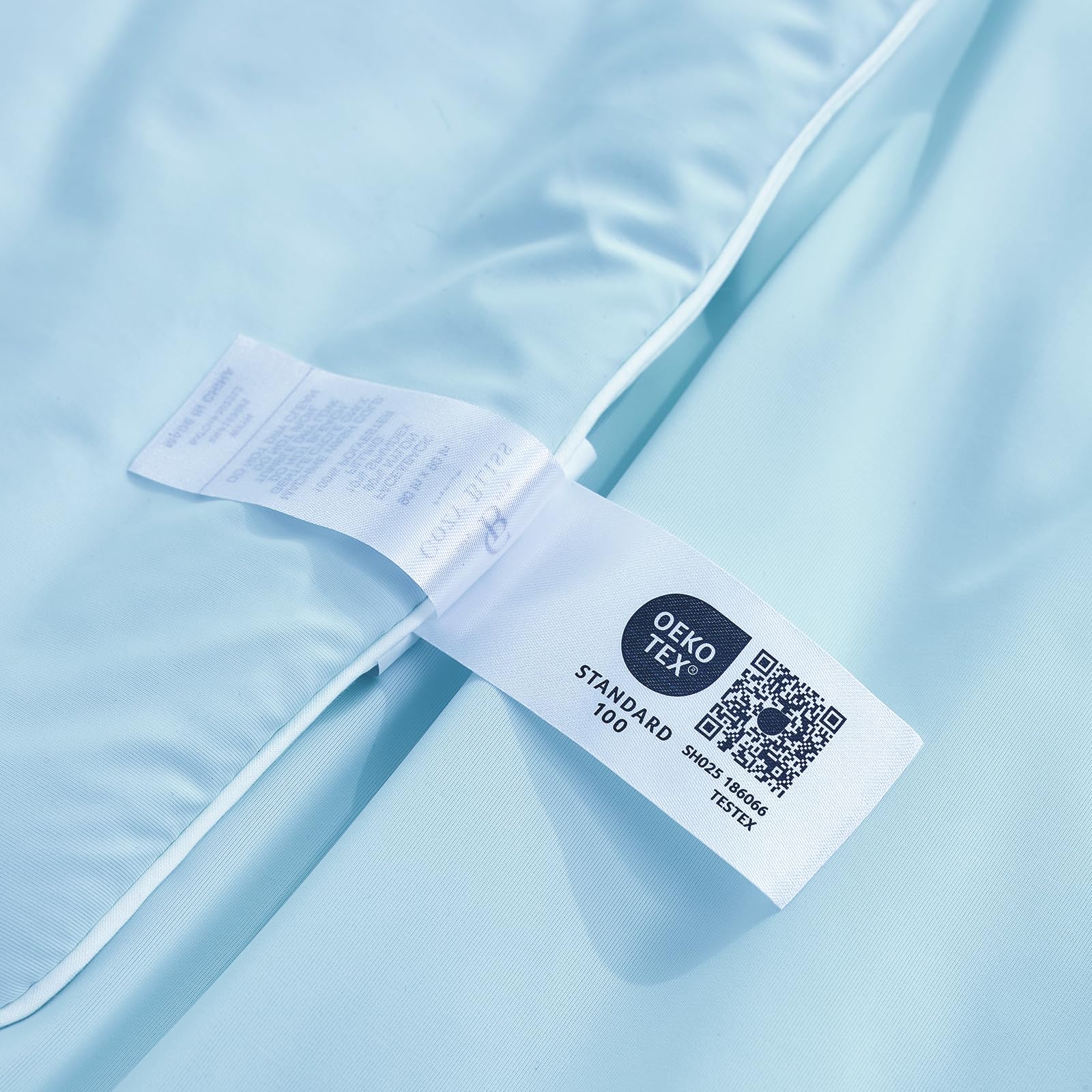 Cozy Bliss visual demonstrating airflow through fabric to improve cooling and moisture control