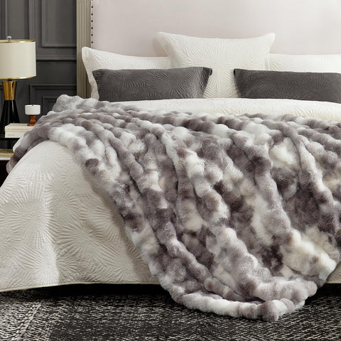Cozy Bliss stitched edge and label close-up indicating quality construction