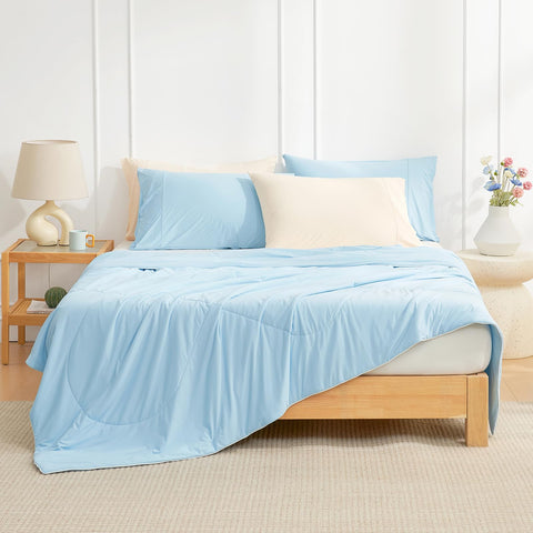 Cozy Bliss detail of single-needle edge stitching ensuring durable fill stability