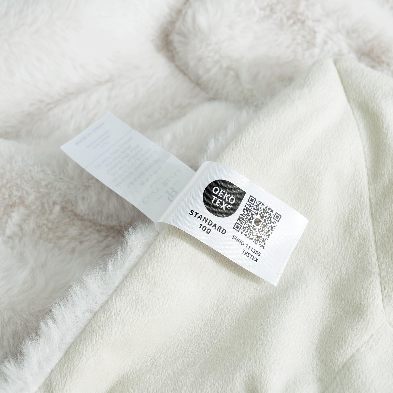 Cozy Bliss gift packaging, ready-to-give presentation for special occasions
