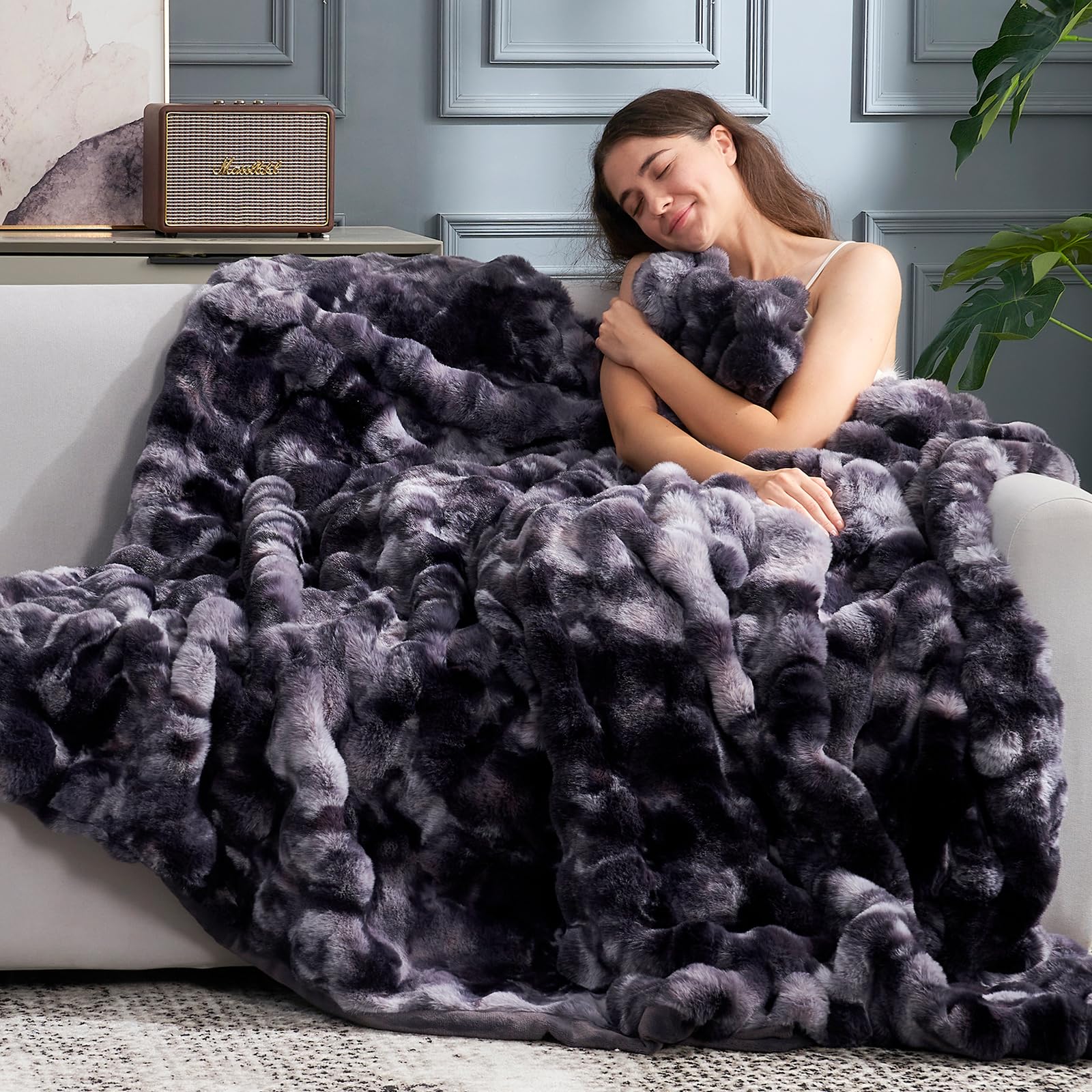 Cozy Bliss micromink reverse side illustrating silky smooth comfort