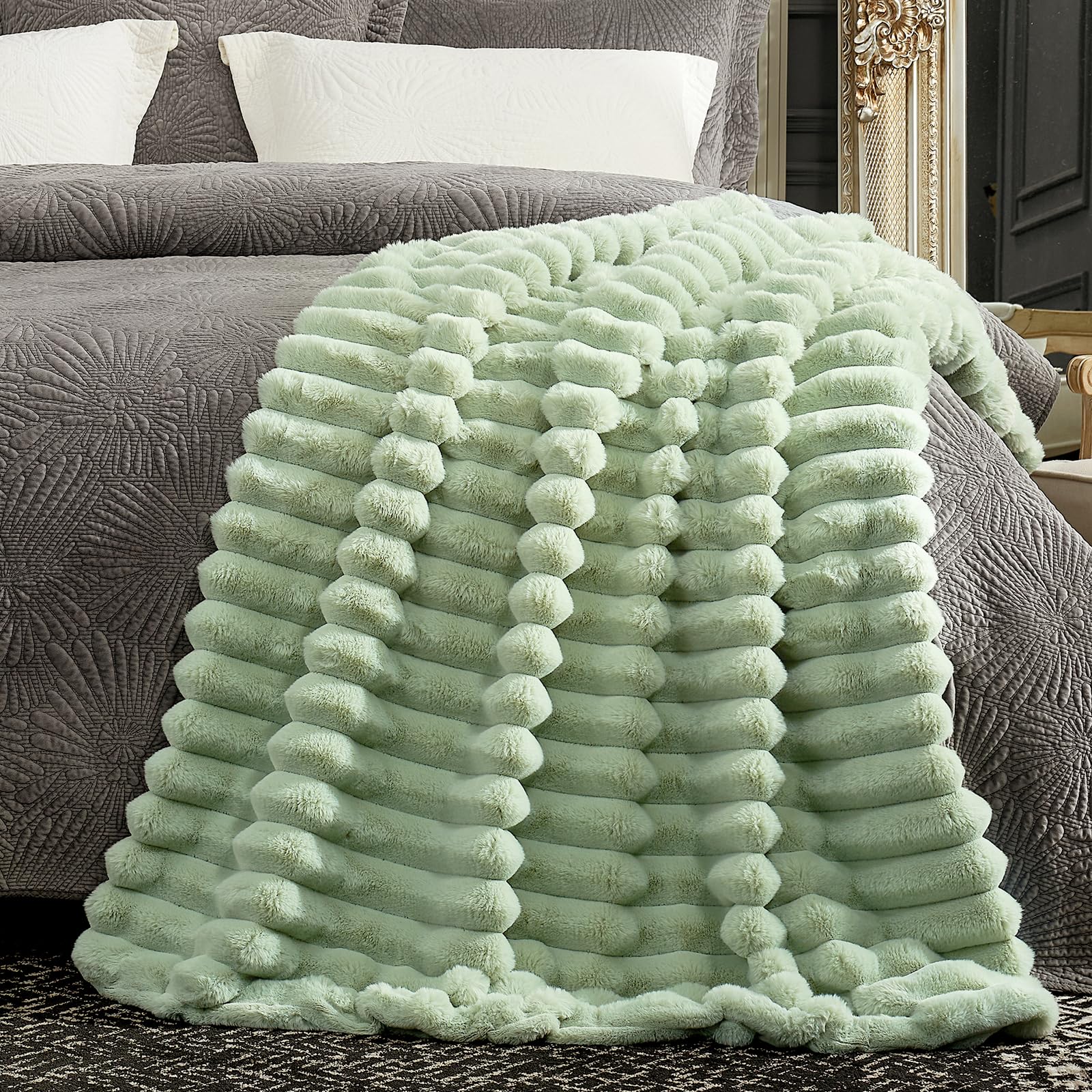 Cozy Bliss edge and stitch detail showing quality finish and durability