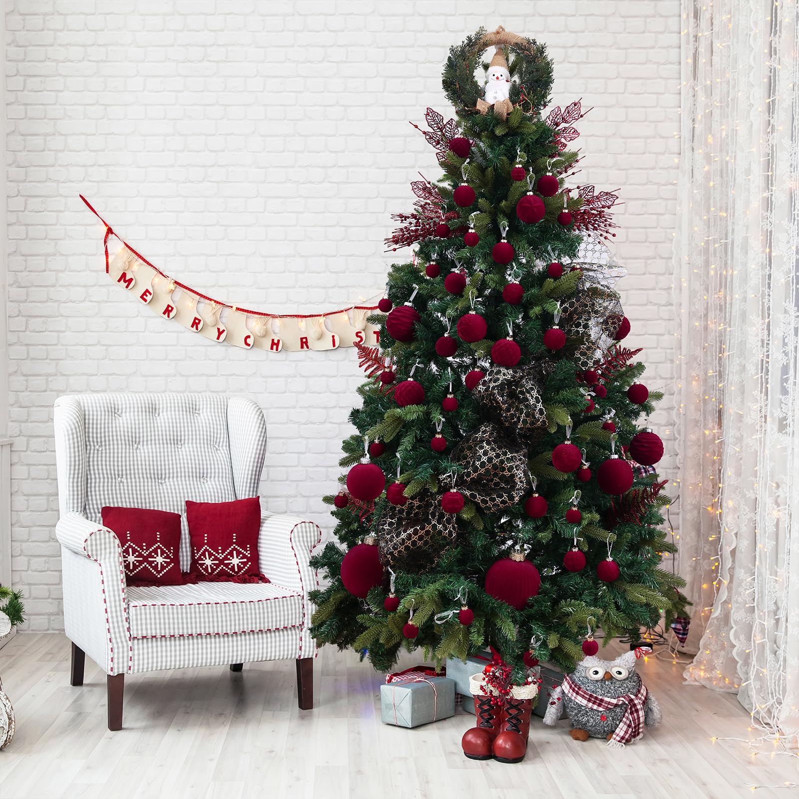 CristBest velvet balls arranged in vase centerpiece showing styling idea benefit: easy seasonal decor