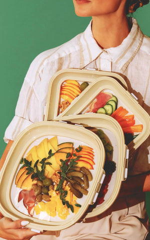 Crudités office-lifestyle lunch setting showing stylish, portable meal solution