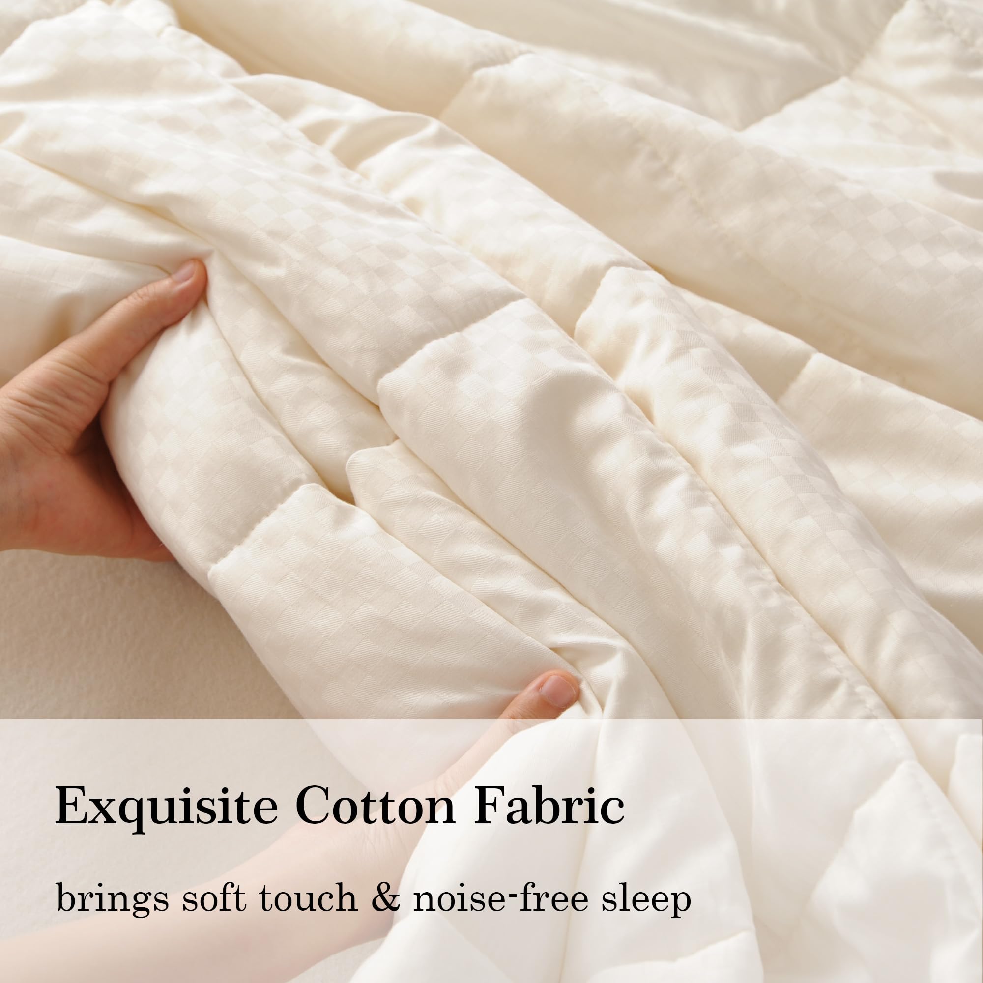 CUDDLE DREAMS queen-size tag with comforter folded for clear scale and proper fit guidance