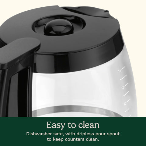 Cuisinart lid and dripless spout detail preventing spills and ensuring tidy pours