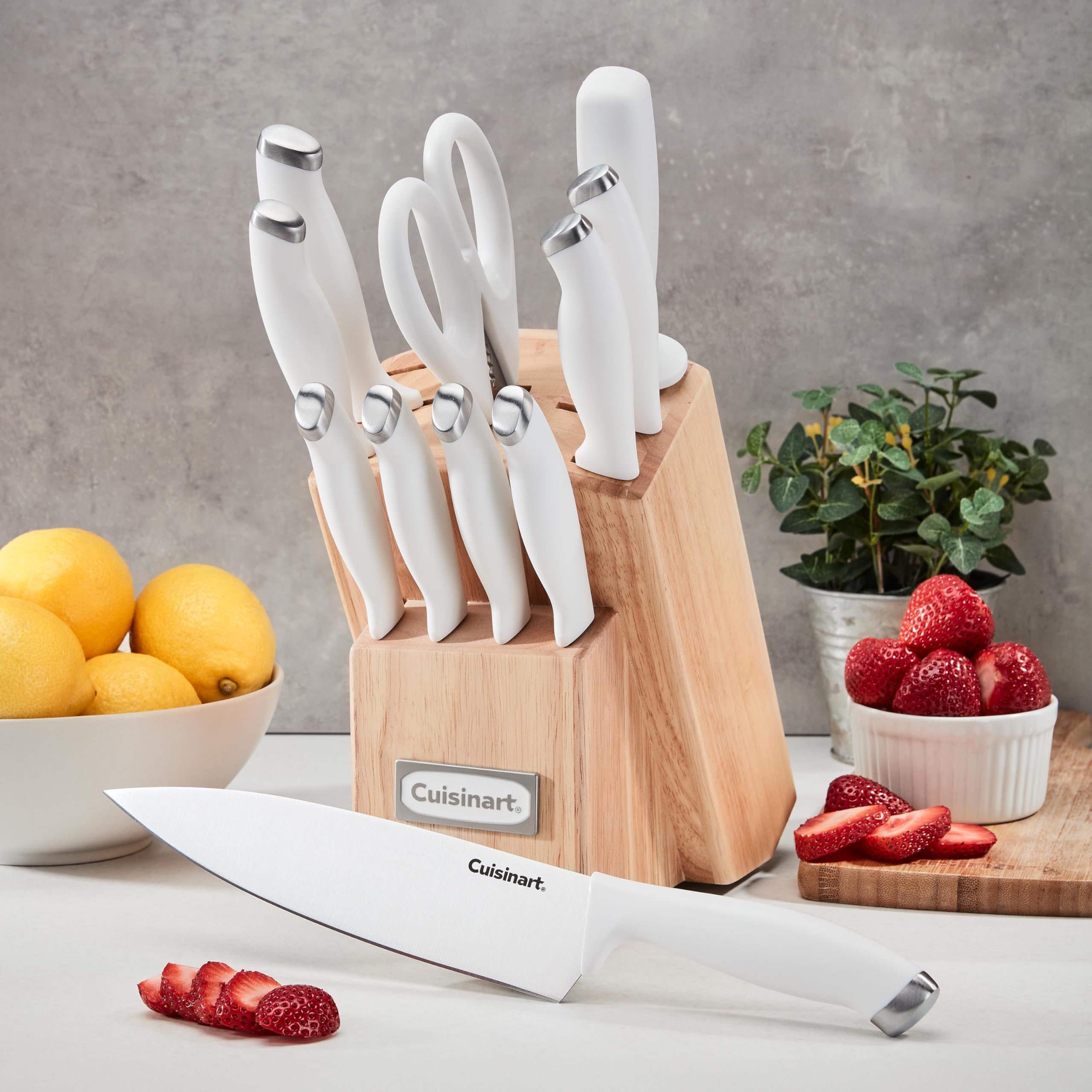 Cuisinart close-up of blade grind highlighting precision taper and sharpness benefit