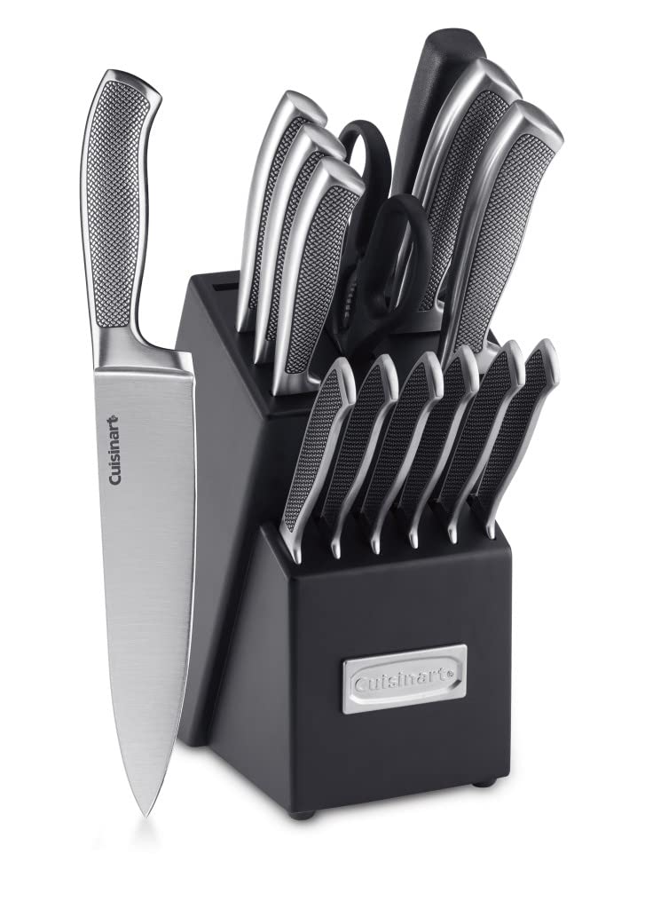 Cuisinart front view of block and knives showing organized storage benefit