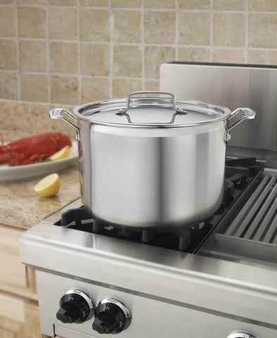 Cuisinart MultiClad Pro close-up of cast stainless handle and tapered rim for safer pouring