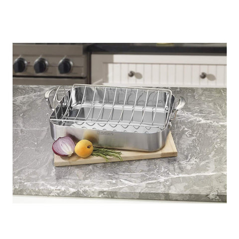 Cuisinart handle and triple-ply side detail demonstrating sturdy grip and even heat