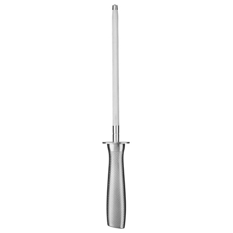 cuisinart steak knives set on table showing attractive presentation and sharp dining cuts benefit