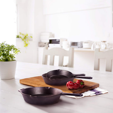 Cuisinel silicone handle covers in outdoor setting for safe handling