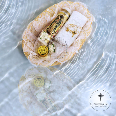 Cuitáxi ribbon and wrapping detail showing elegant presentation ready to gift