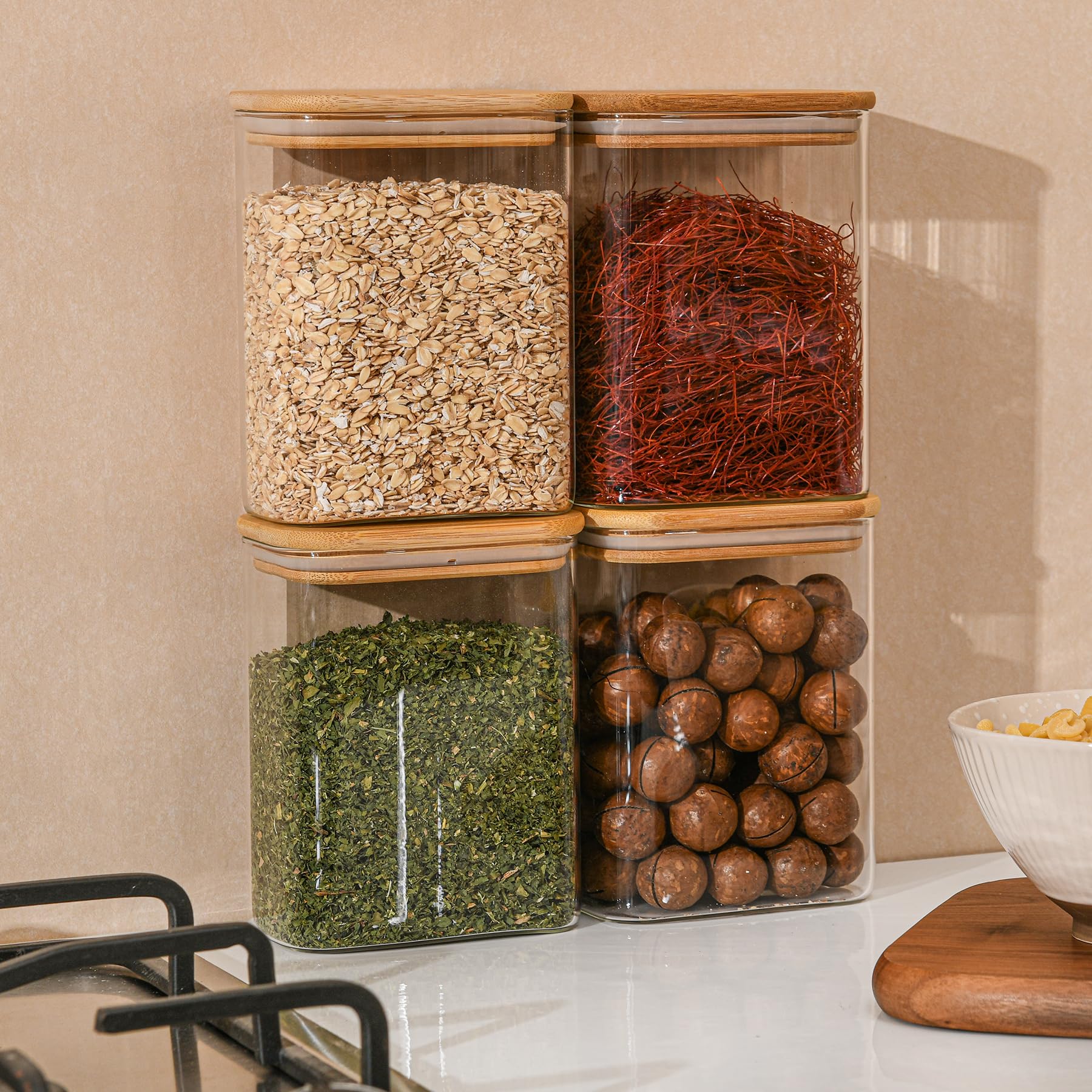 D2scrma jar being poured with grains showing controlled pour and one-hand grip