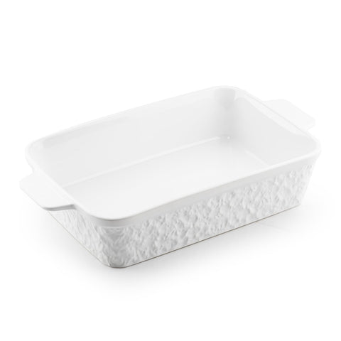 Dafuceramic front view porcelain casserole showing capacity and elegant finish