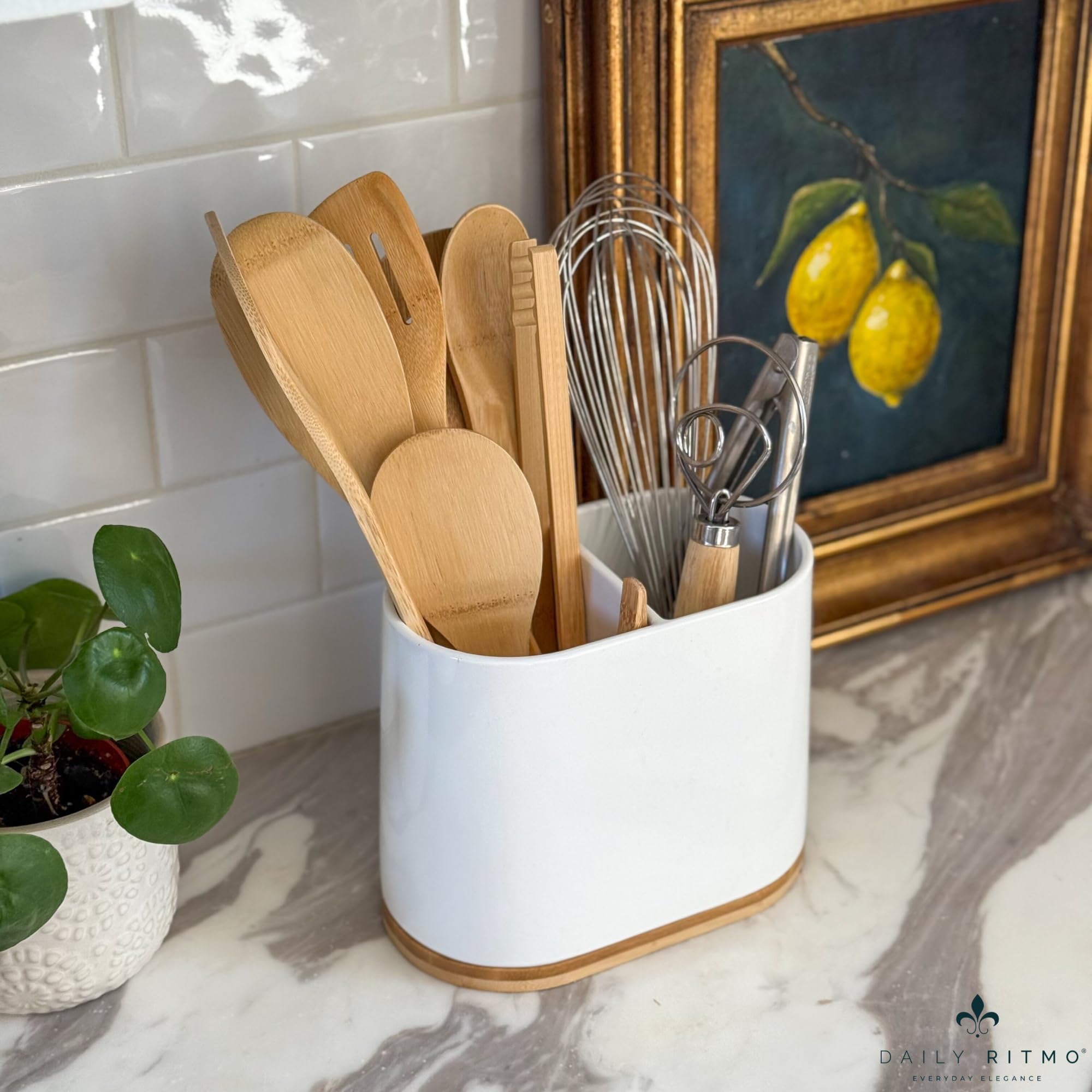 DAILY RITMO utensil holder in use on countertop keeping tools organized