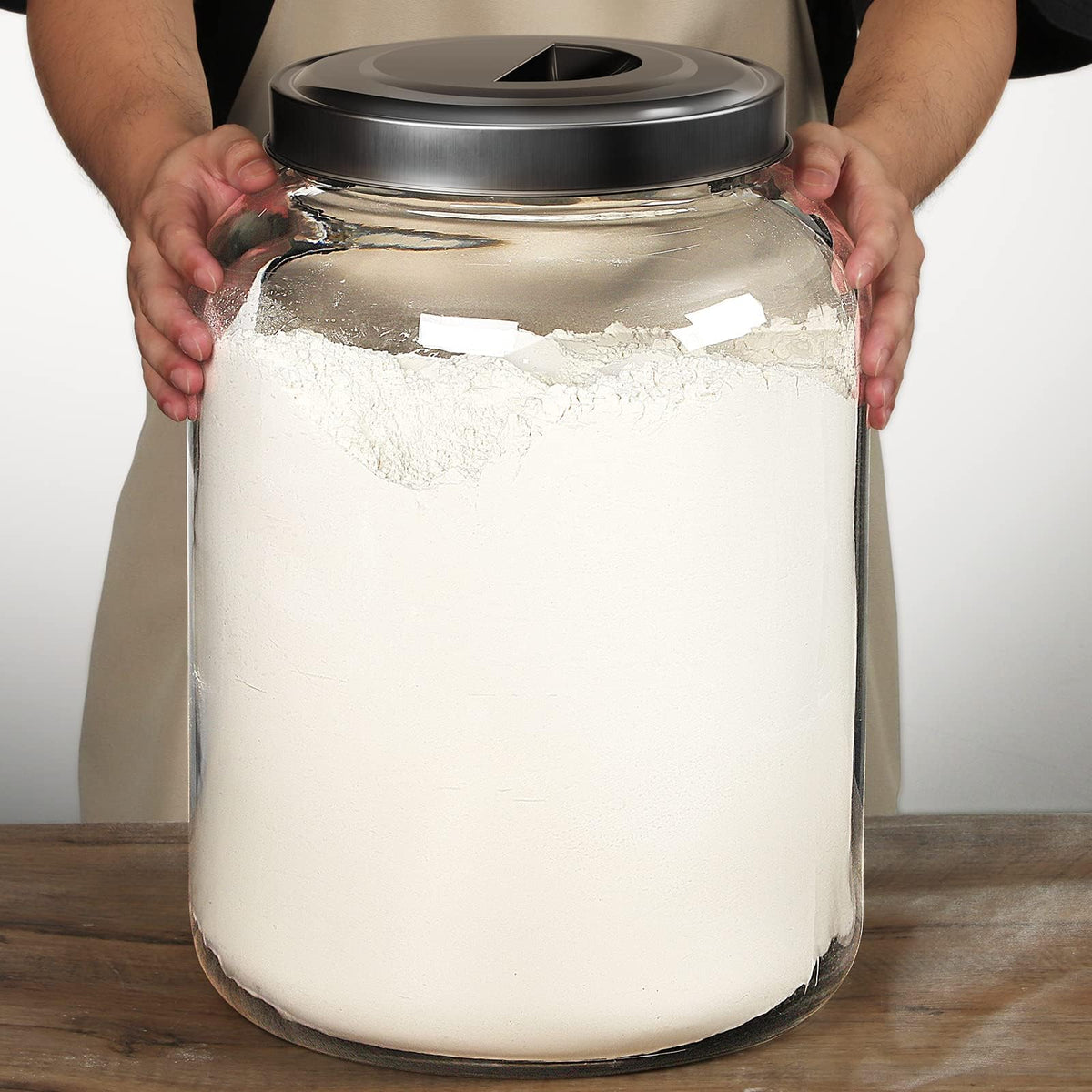 Daitouge front view of 5.5 gallon jar showing clear glass and capacity benefit