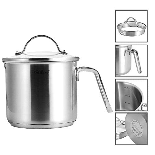 DCIGNA pouring sauce through spout for drip‑free transfer and control