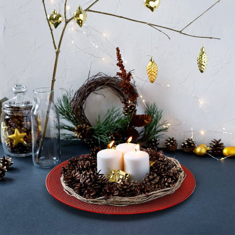 DEAYOU styled holiday table with red chargers enhancing festive atmosphere