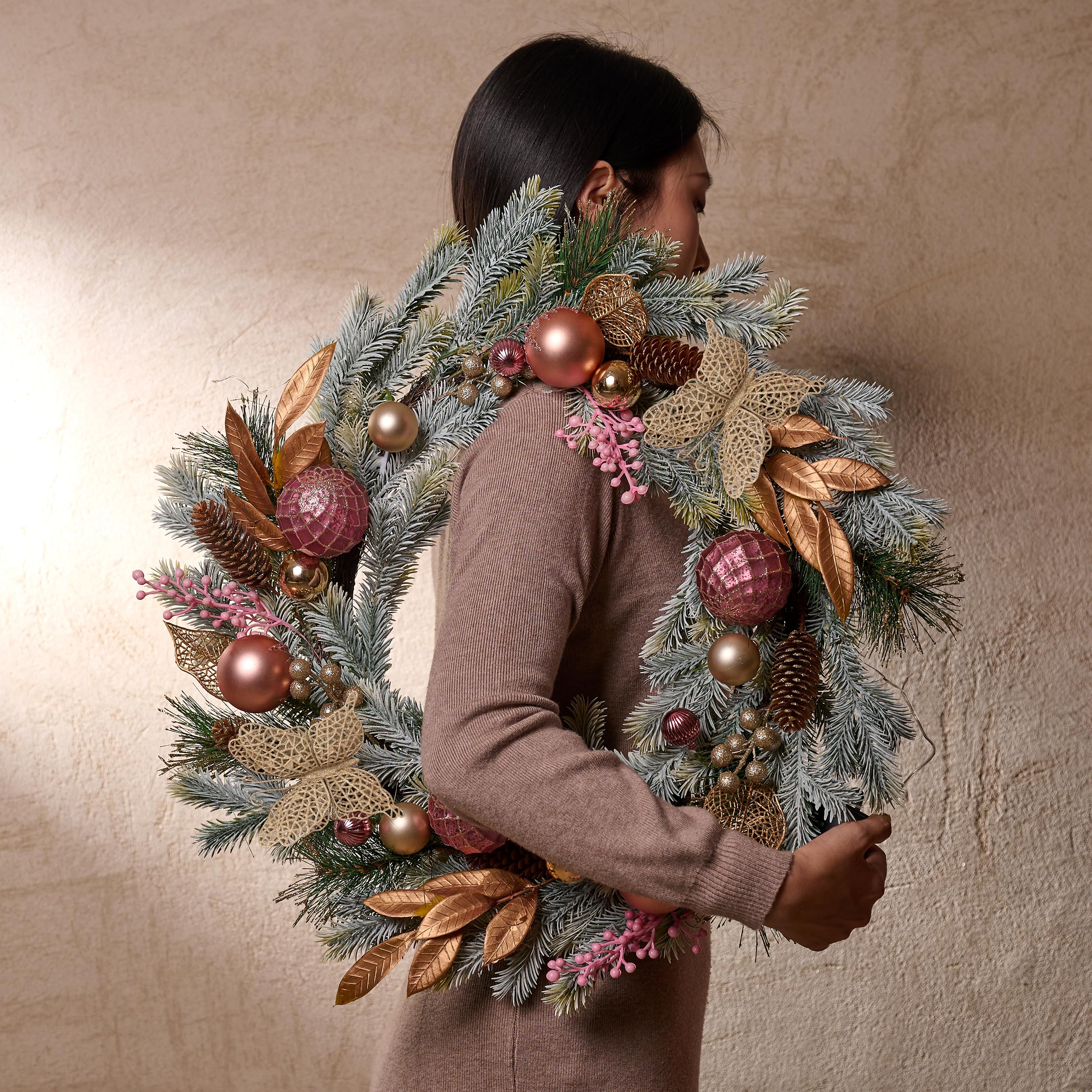 Decor by Hannah craftsmanship label and securely attached decorative elements