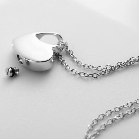 Decor Urns mini funnel and storage bag arranged for easy filling and tidy transport benefit