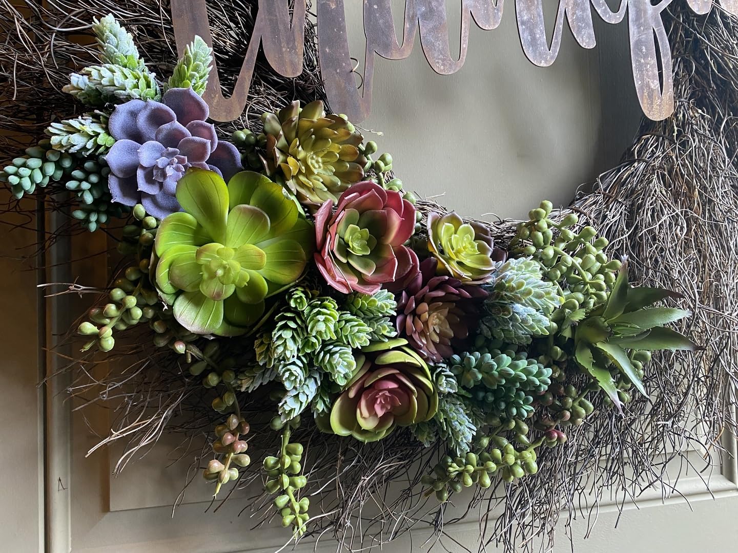 DECOROUS succulents inserted in wreath showing easy DIY use