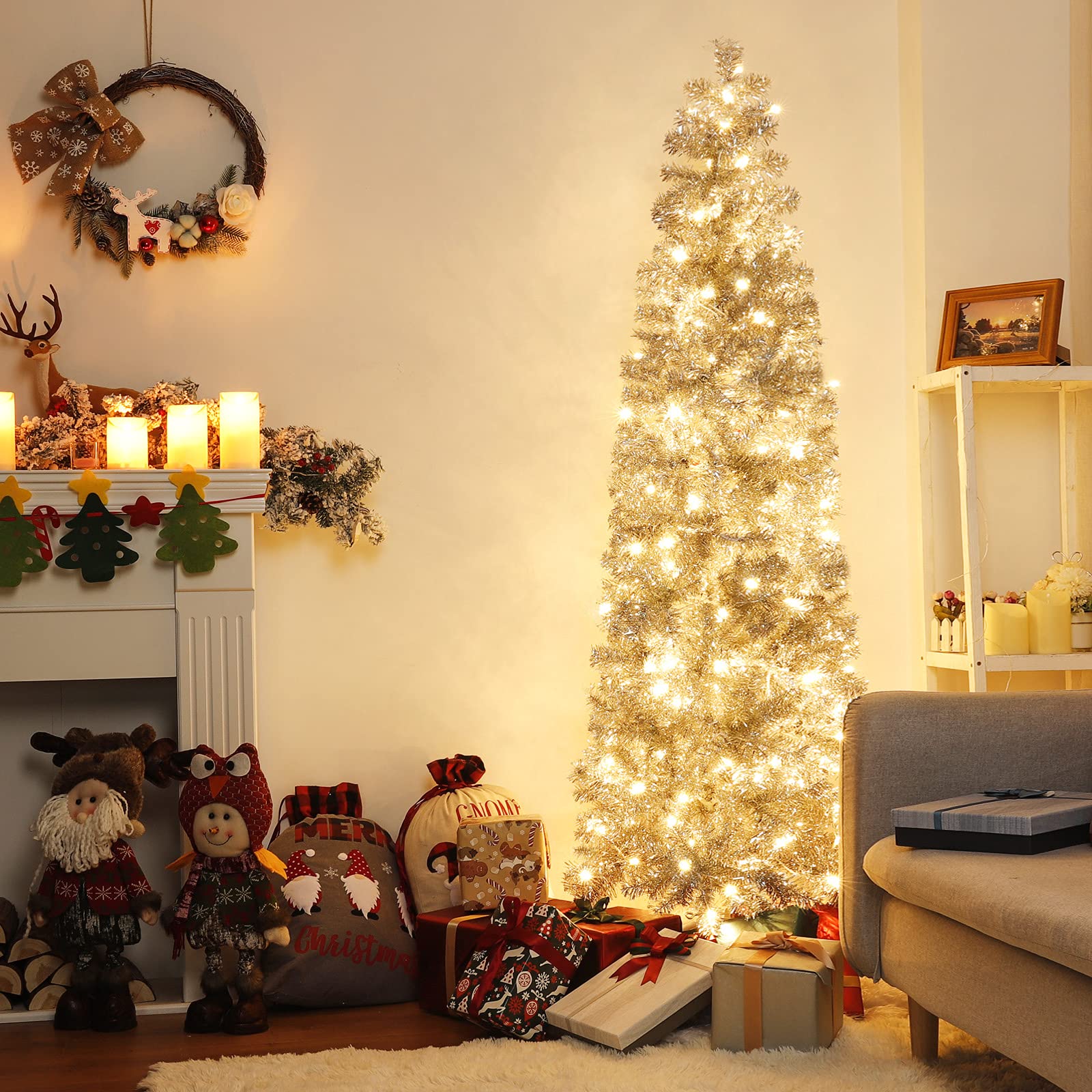 Decoway branch density close-up displaying 636 tips for a dense festive look