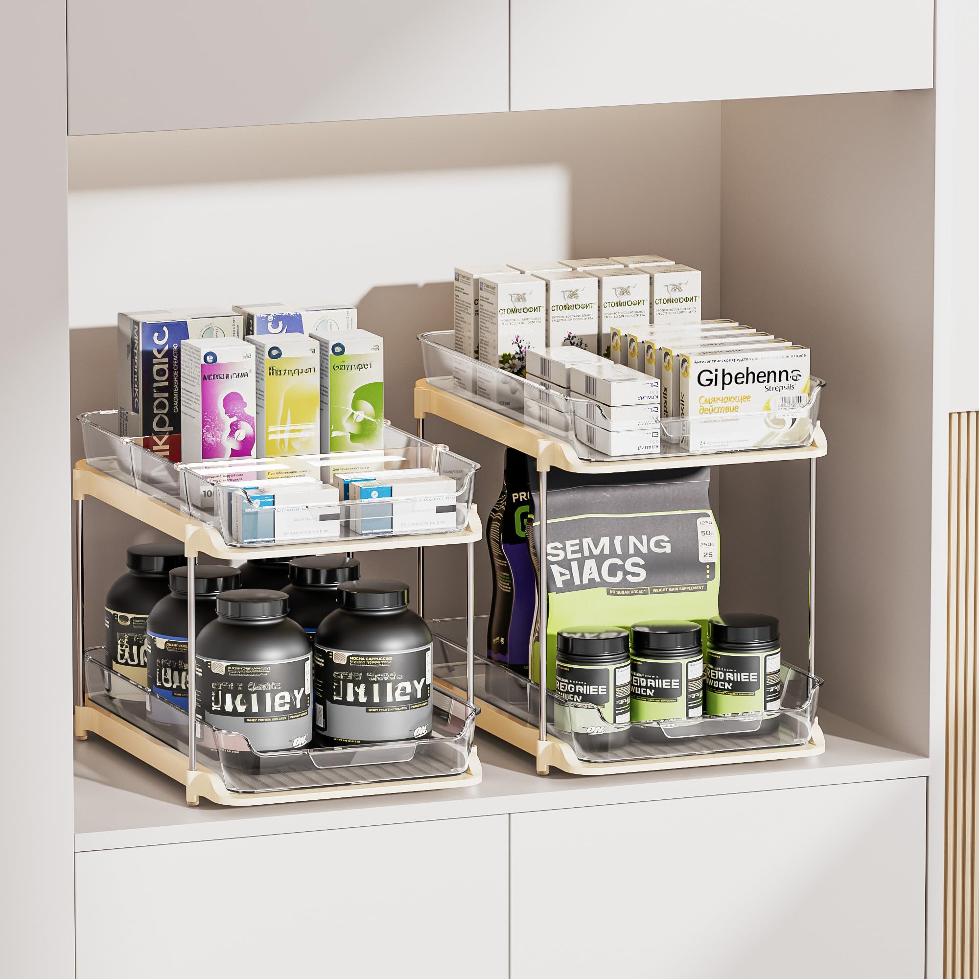 Delamu detail of movable divider snapped in place for customizable compartments