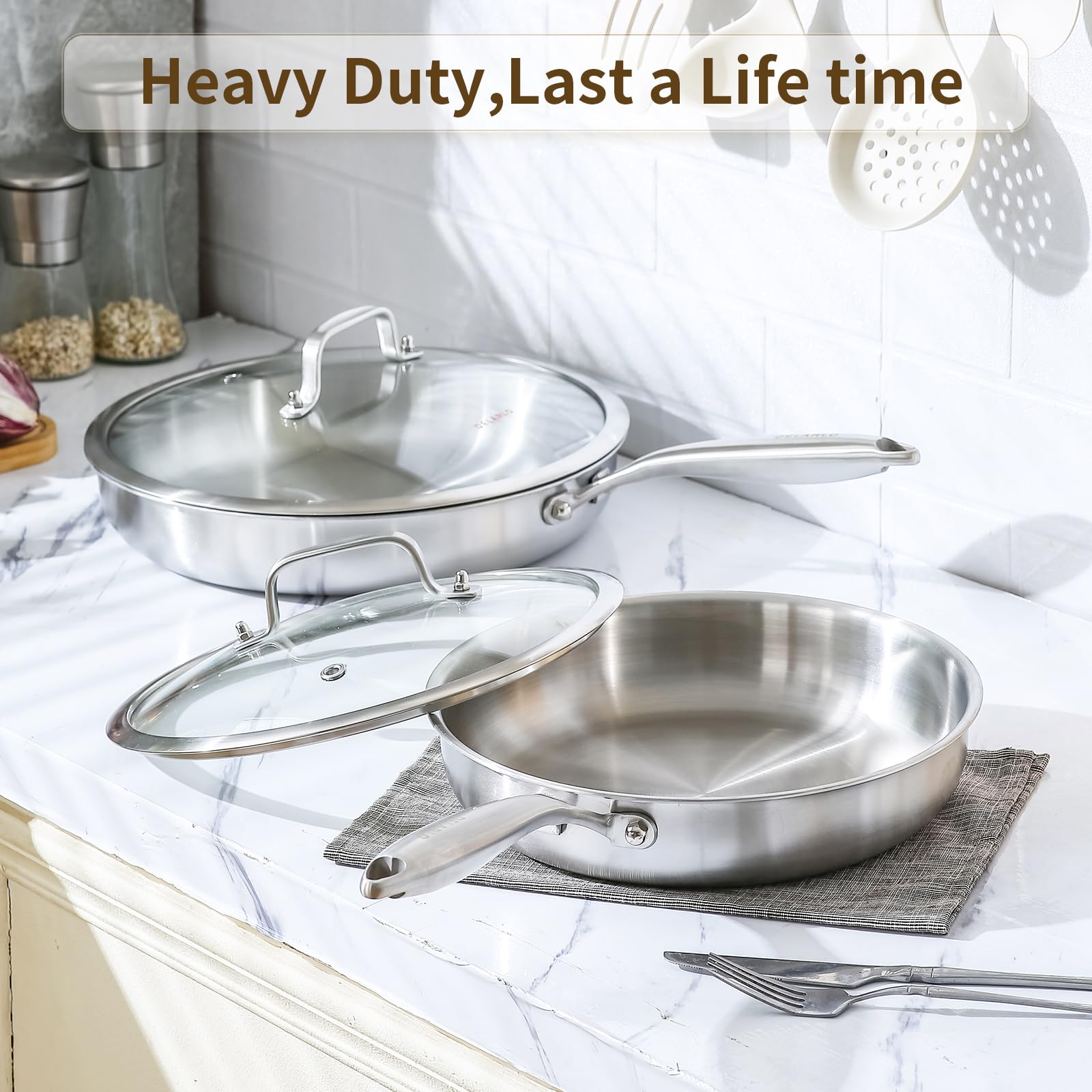 DELARLO tempered glass lid close-up with sturdy handle for safe, easy lifting