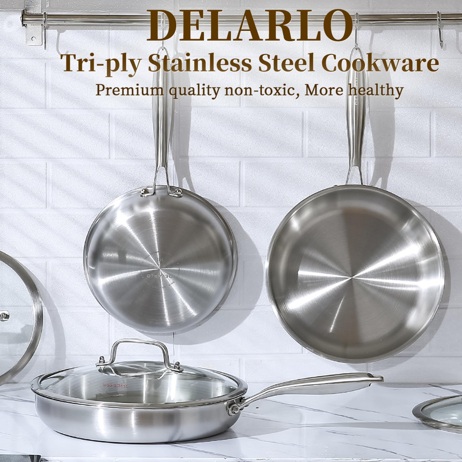 DELARLO skillet searing four burgers at once demonstrating large-capacity cooking