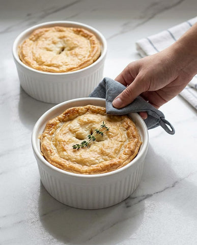 DELLING angled top view highlighting 6.5-inch diameter for generous servings