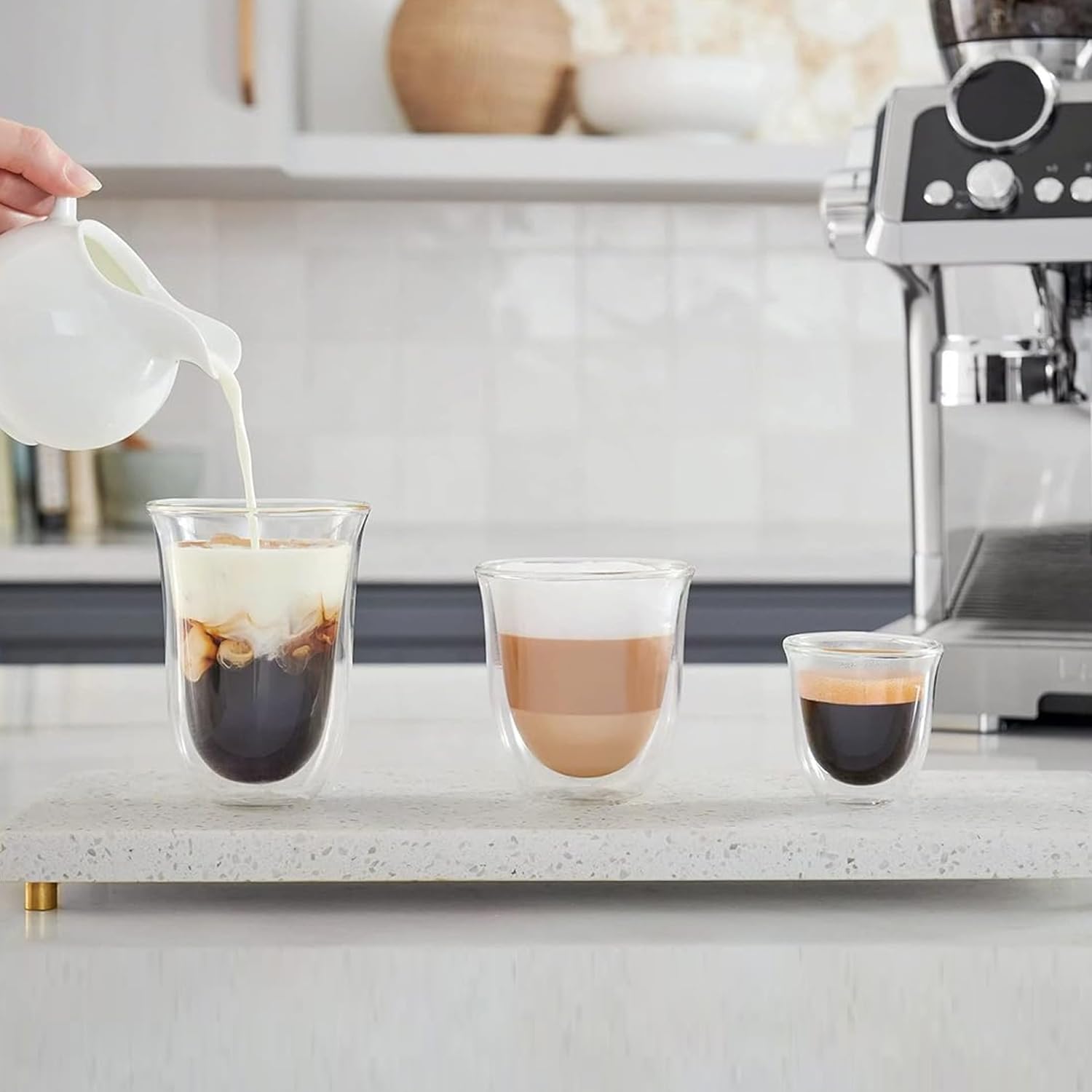 De'Longhi double-wall detail showing insulation and cool-to-touch exterior benefit