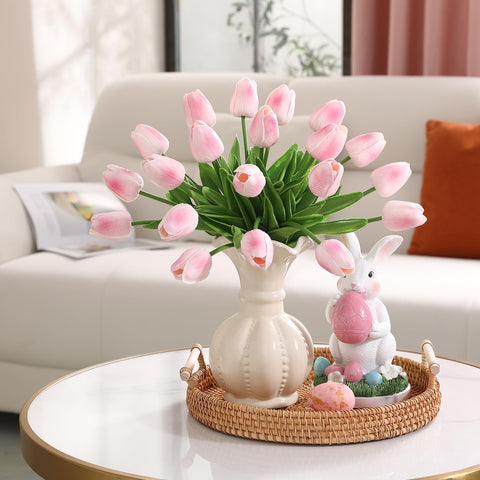 Deorok tulip bouquet in vase illustrating easy styling and instant color