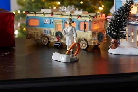 Department 56 Cousin Eddie side profile highlighting sculpted form and scale compatibility