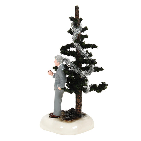 Department 56 Uncle Lewis side profile highlighting sculpted details