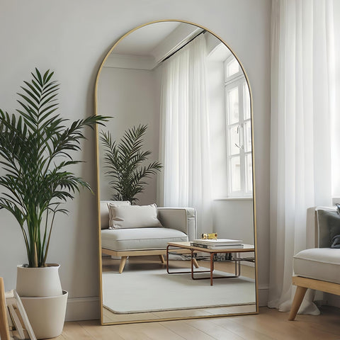 Dewfig mirror glass detail displaying high-definition, undistorted reflection