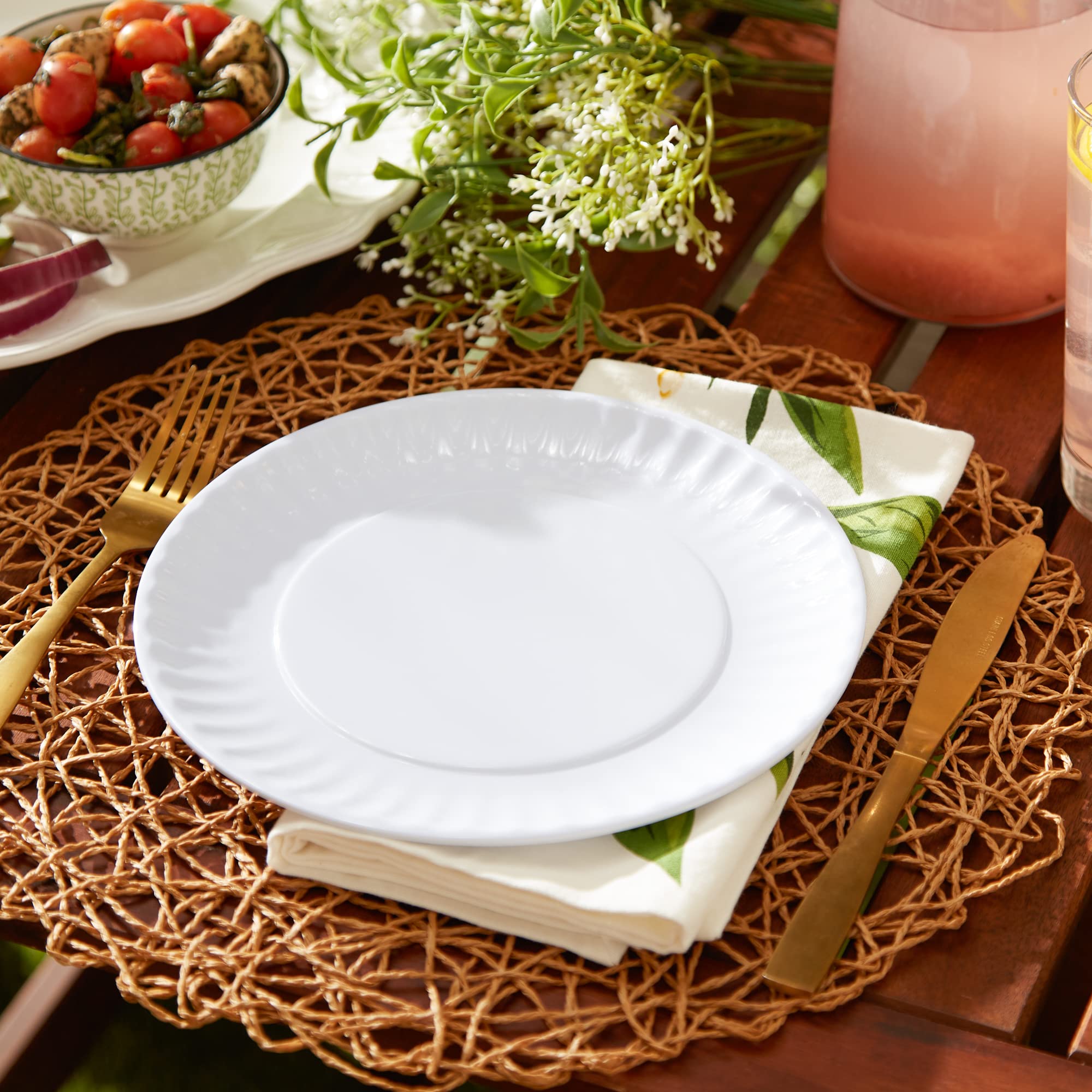 DII child using plate at picnic demonstrating drop-resistant safe alternative