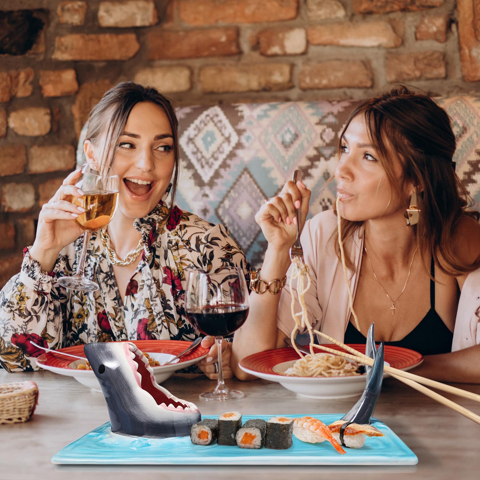 Djungelskog plate in use with sushi showcasing integrated sauce bowl and chopstick rest