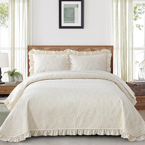 DJY quilt front view showing beige ruffles and cozy layered look