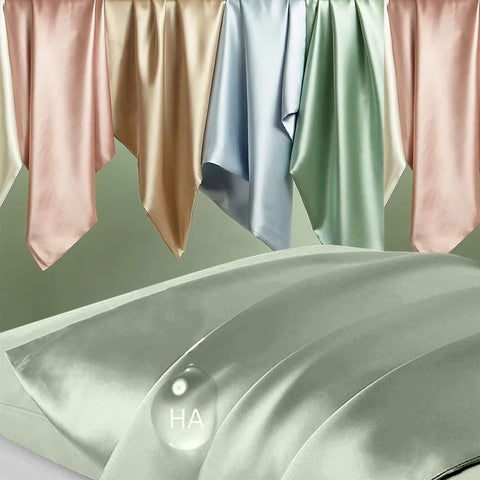 DKBslik close-up of mulberry silk texture highlighting soft, low-friction surface benefit