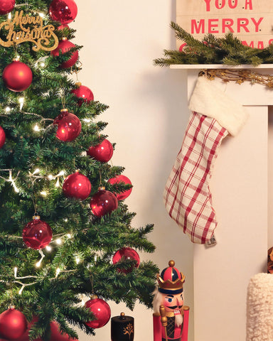 DN DECONATION glossy ball reflecting tree lights and adding sparkling holiday ambiance