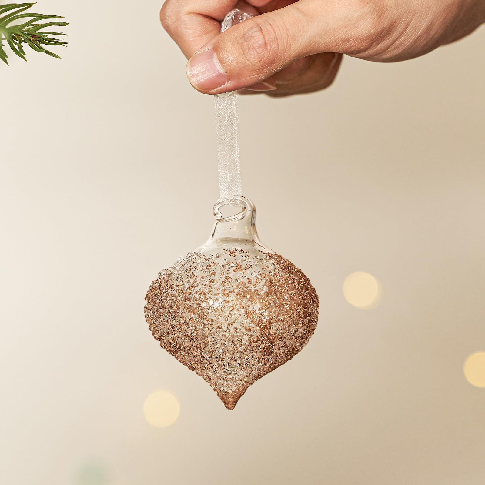 DN DECONATION mantel styling with ornaments creating cozy, festive atmosphere