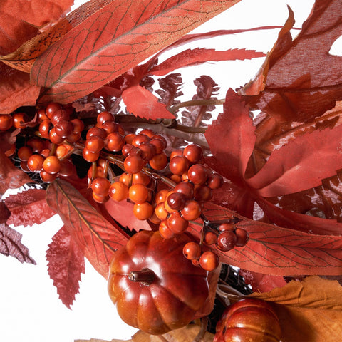 DN DECONATION pinecone and foliage texture highlighting rustic charm