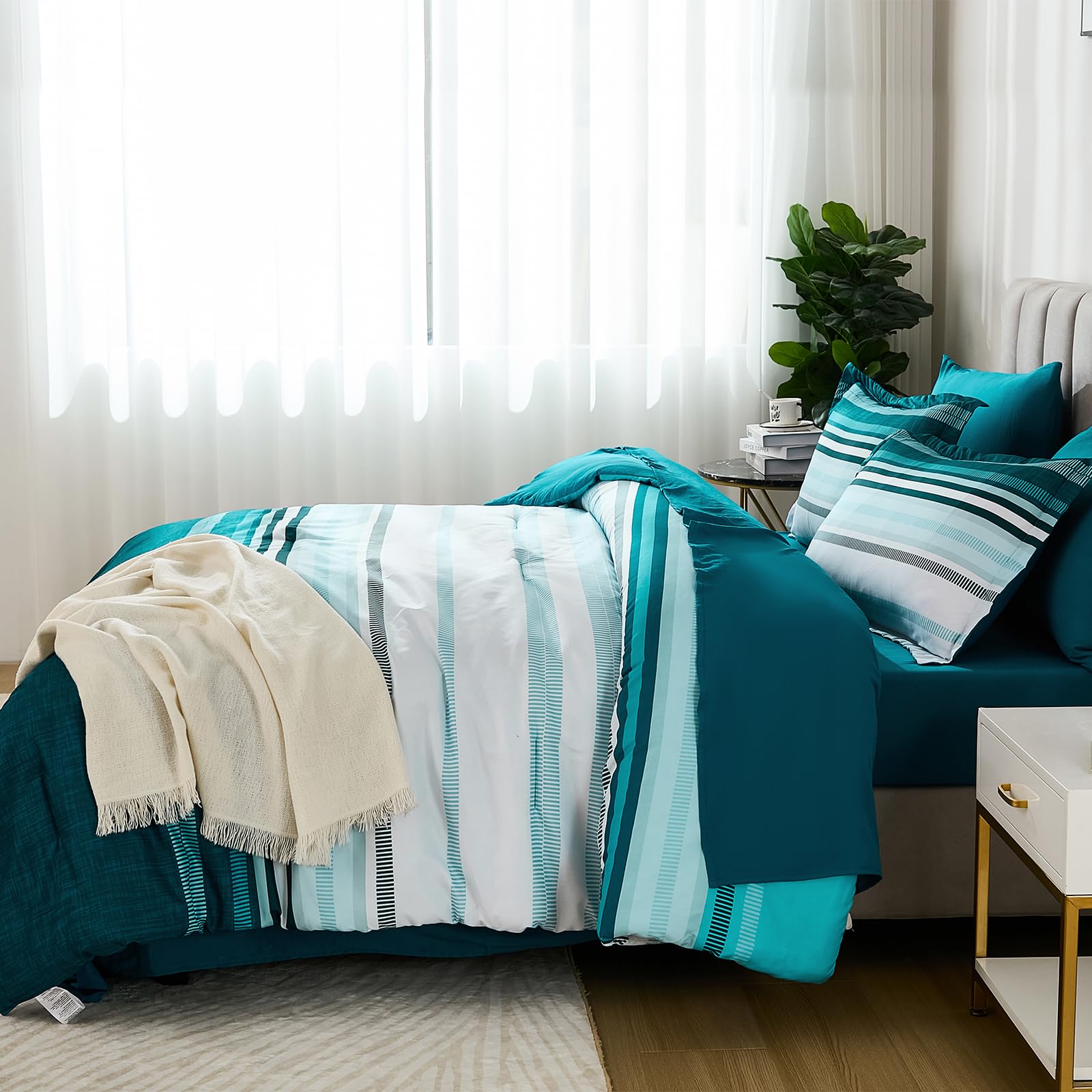 Dobuyly fitted sheet on mattress demonstrates 14-inch pocket fit and snug, wrinkle-free look