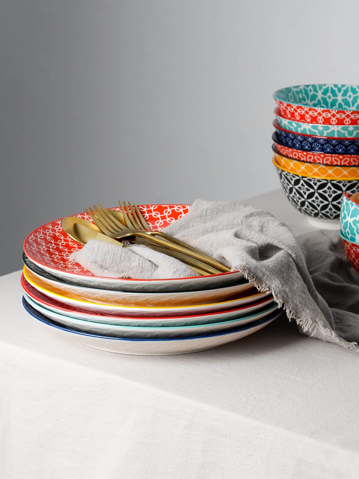 DOWAN plates arranged at a party showcasing vibrant table styling benefit